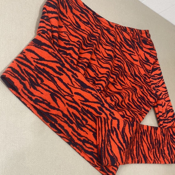 Urban Outfitter Top - Picture 4 of 6